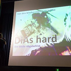 Großformatig: Erbil Yilmaz erläuterte, was eigentlich digital ist an digitalen Assessments. Foto: Roxane Fijean/PHKA