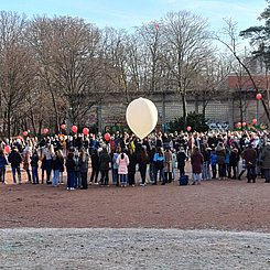 Stratosphärenballon - Physik am Rand zum Weltall: Kurz vor dem Start. Foto: Regina Thelen